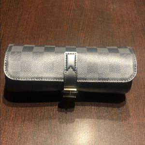 Louis Vuitton 3 Watch case